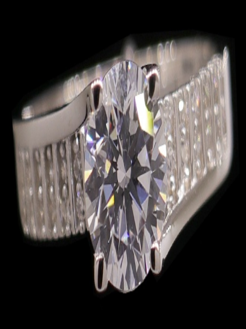 18K Gold Engagement Ring